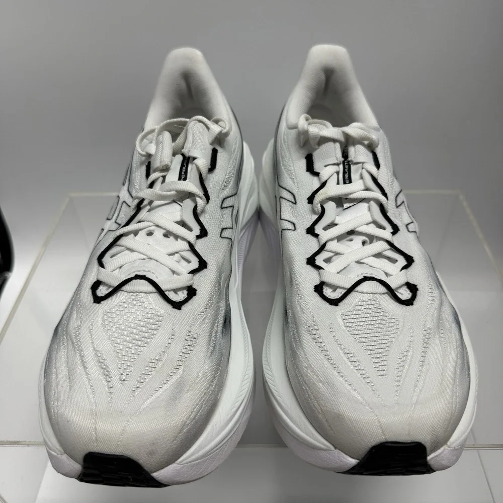 Asics Superblast 3 White Black Running Shoes 1013A177 Men's Size 7 / Women's 8.5